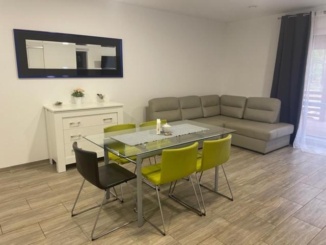 Yacht Club Apartamenty Radzyń Kültér fotó